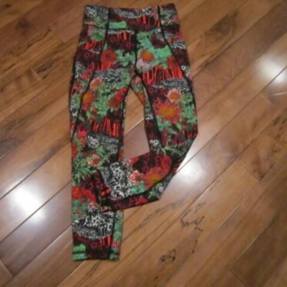 Lululemon Time to Sweat 23" - size 4 - Picture 4 of 6